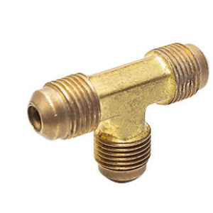 Conector en T tipo flare